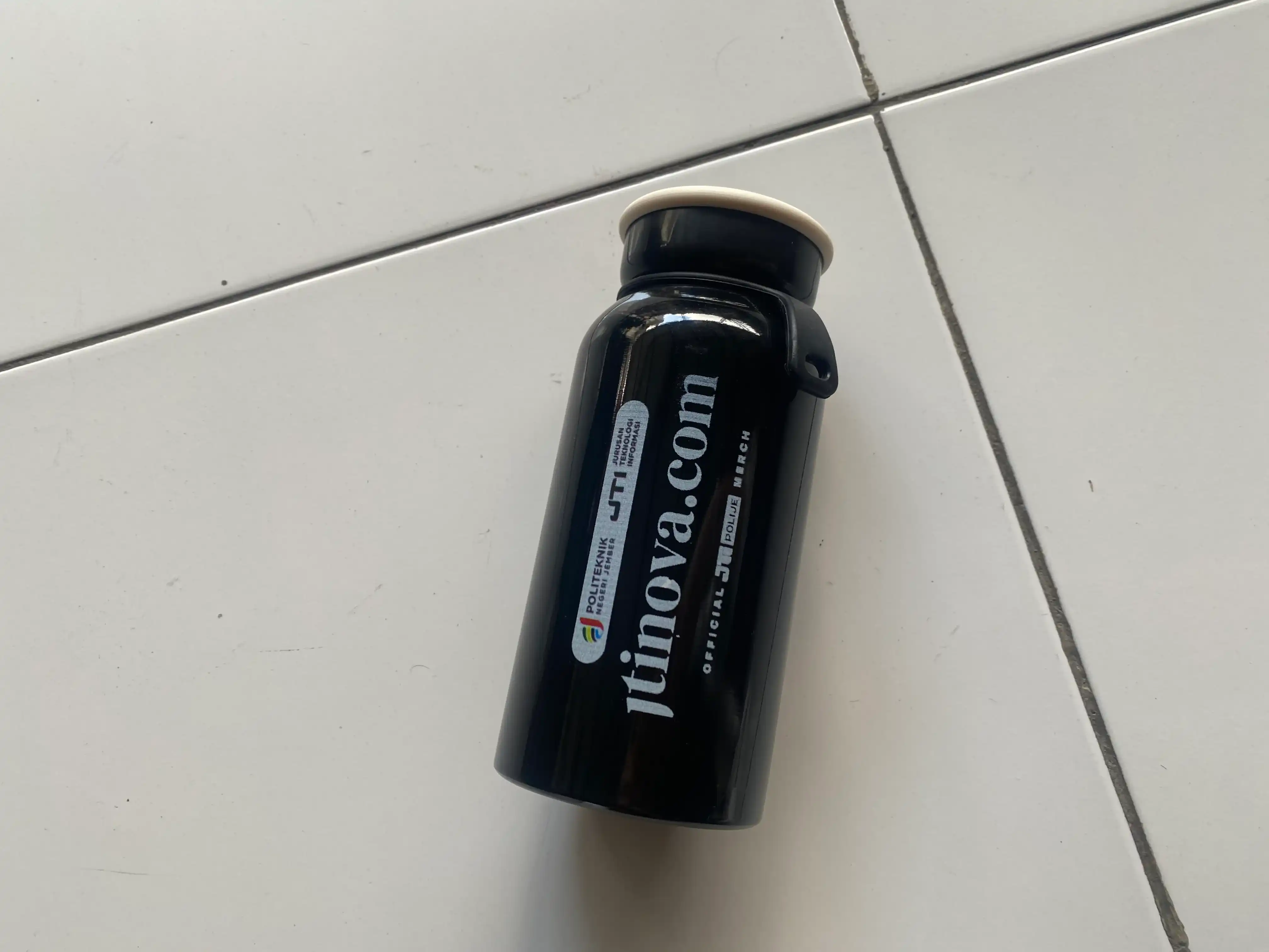 Botol Minum Logo